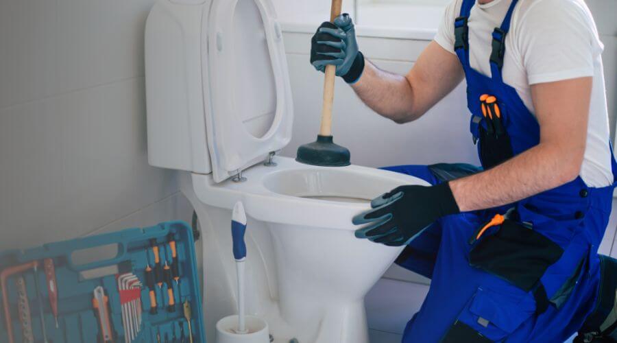 Local expert plumbing services in McDade, TX